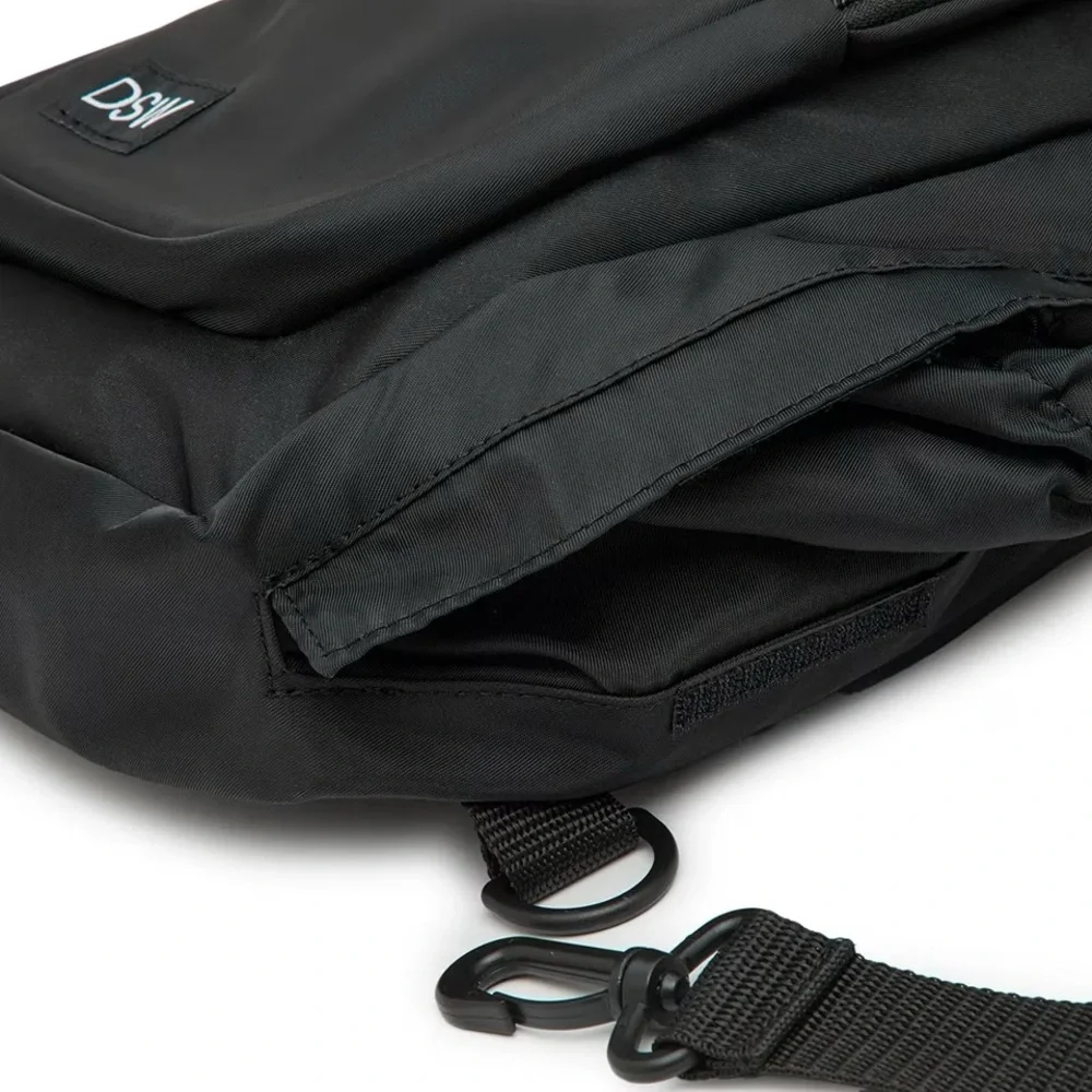 DSW Unisex Black Sling Bag with Bottle Holder